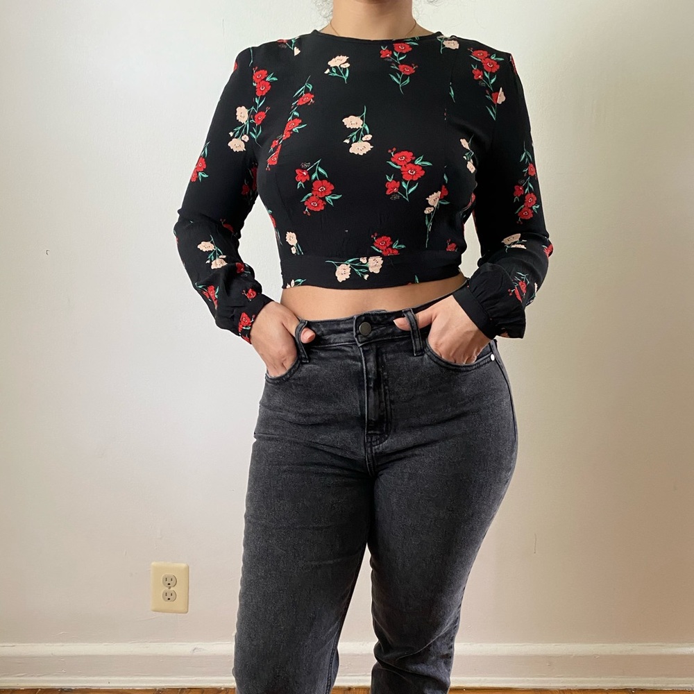 SOLD Long sleeve, crop, open back, tie top